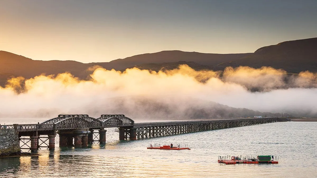 Barmouth viaduct clouds at dawn 2 credit dom vacher